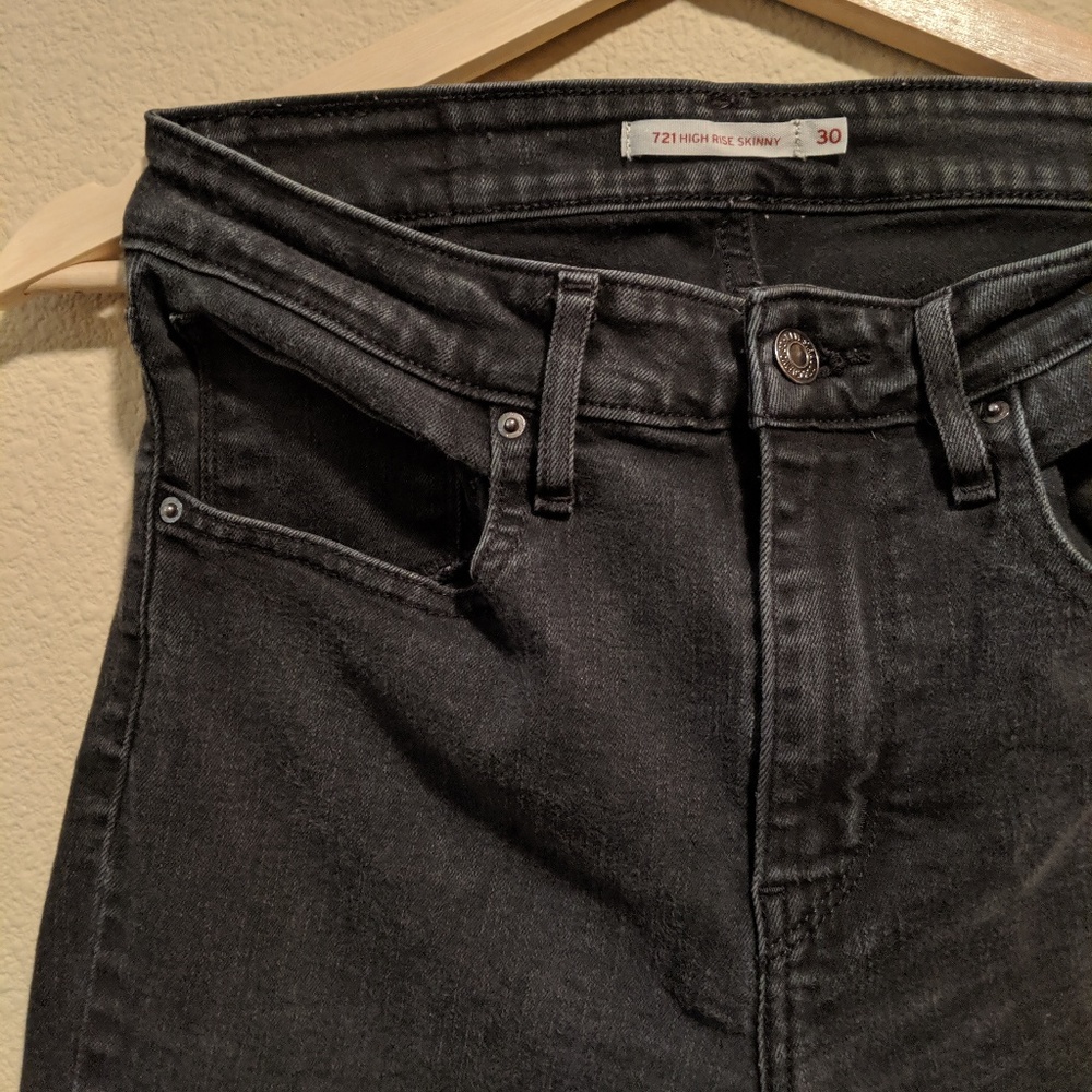 High Rise Black Levi's Skinny Jeans